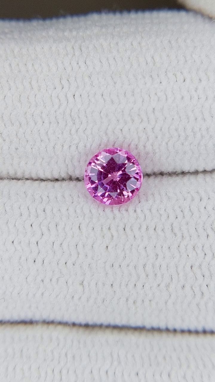 0.63 Carat Pink Round Sapphire