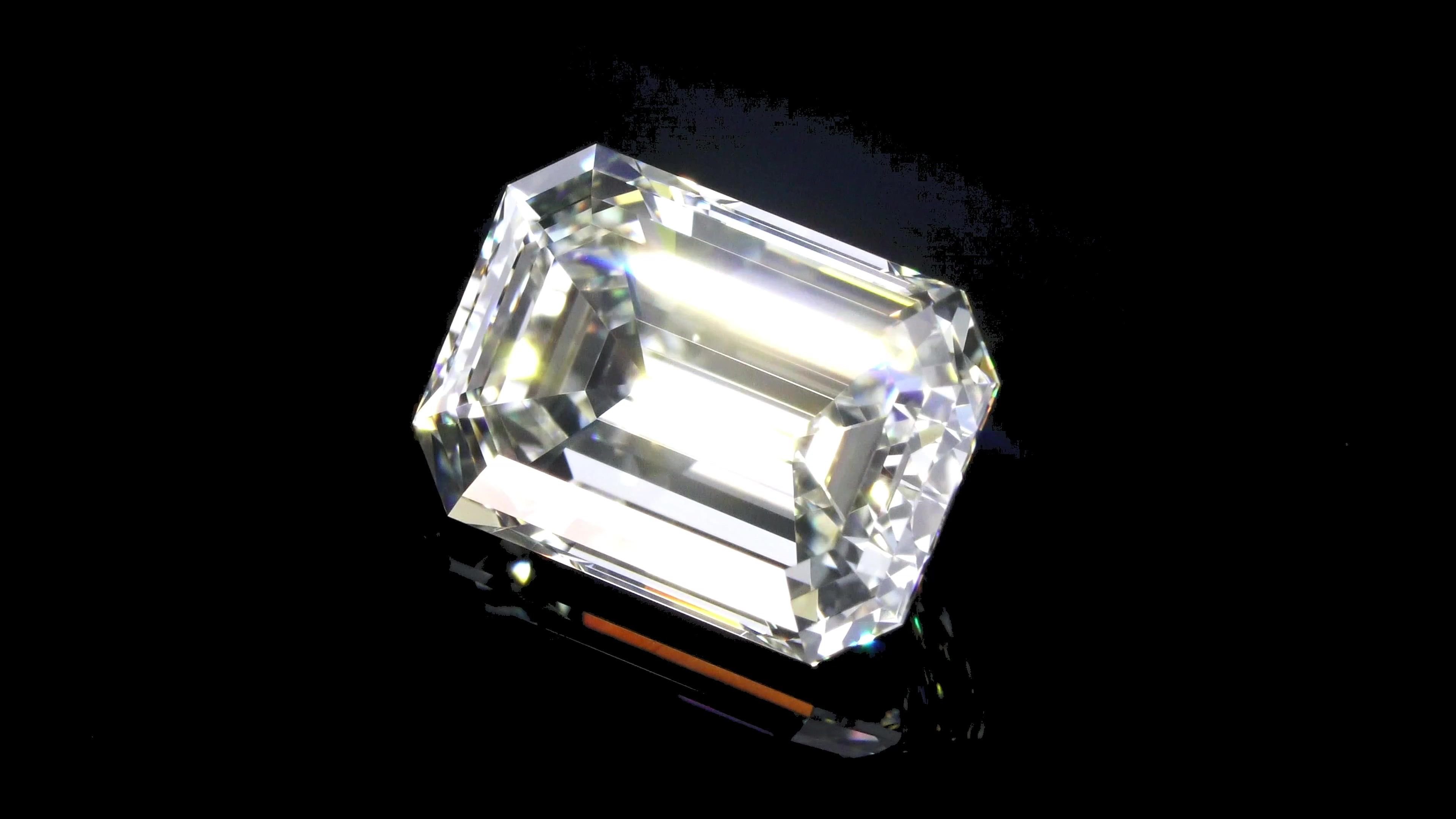 5.06ct K VVS2 Rare Carat Ideal Cut Emerald Diamond