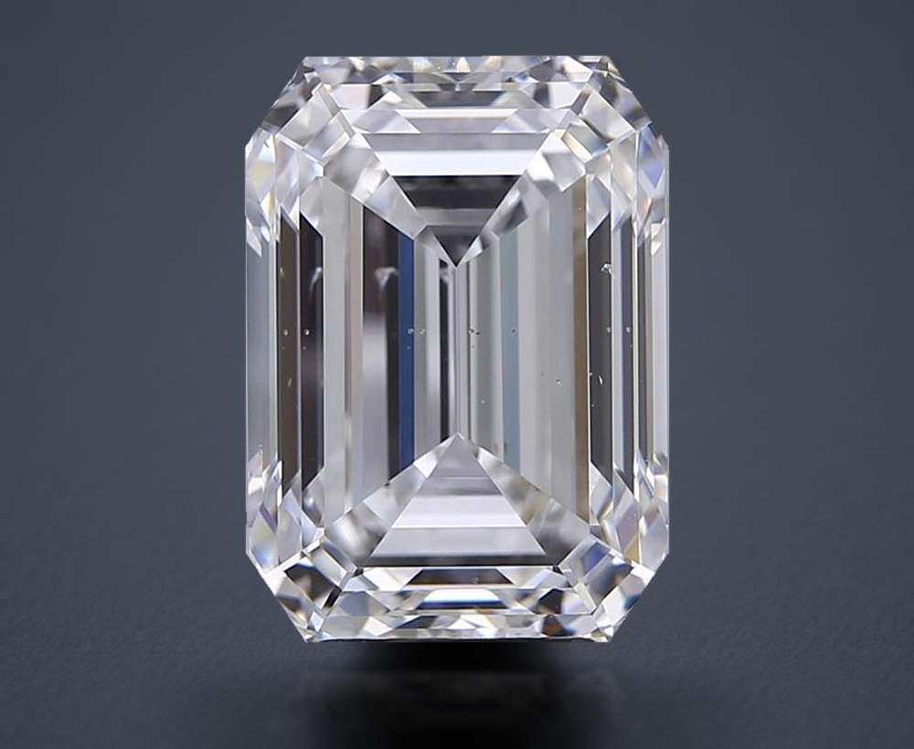 5.01 Carat Emerald Natural Diamond