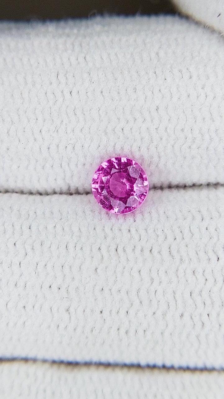 0.44 Carat Pink Round Sapphire