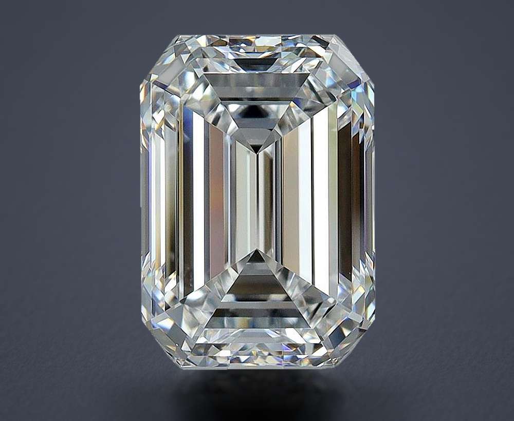 5.02 Carat Emerald Natural Diamond