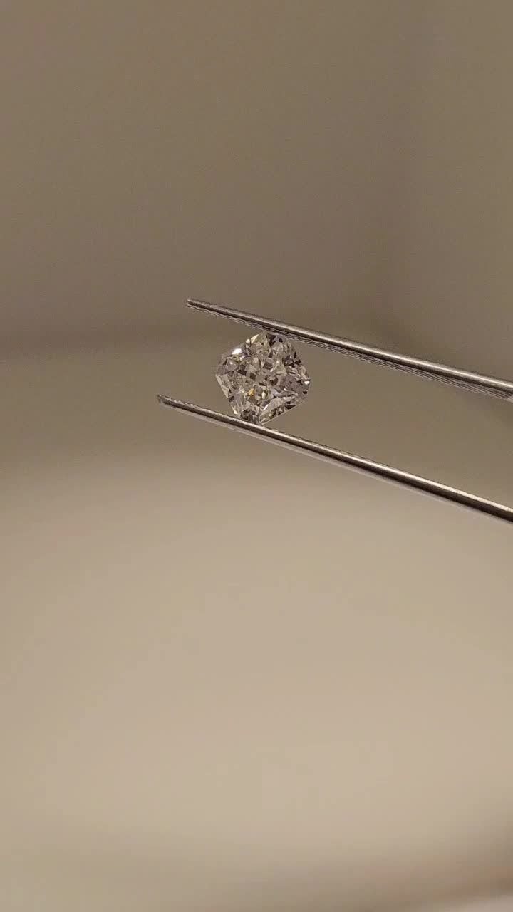 1.01ct J SI2 Very Good Cut Radiant Diamond