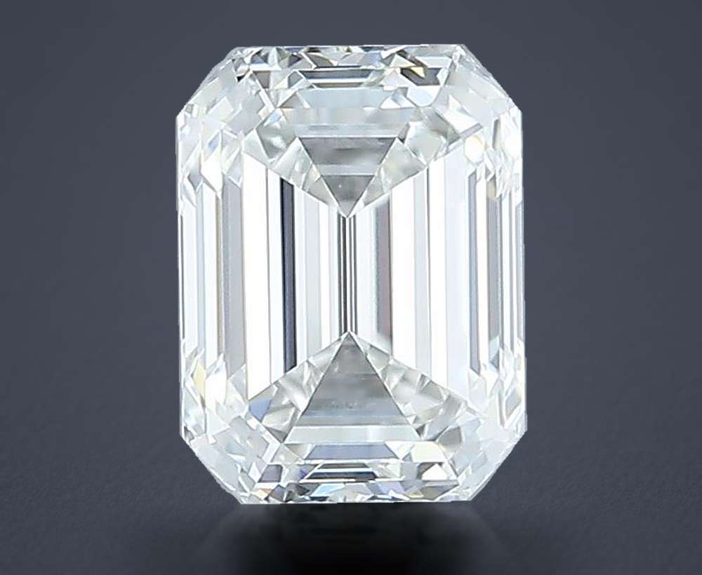 0.90 Carat Emerald Natural Diamond