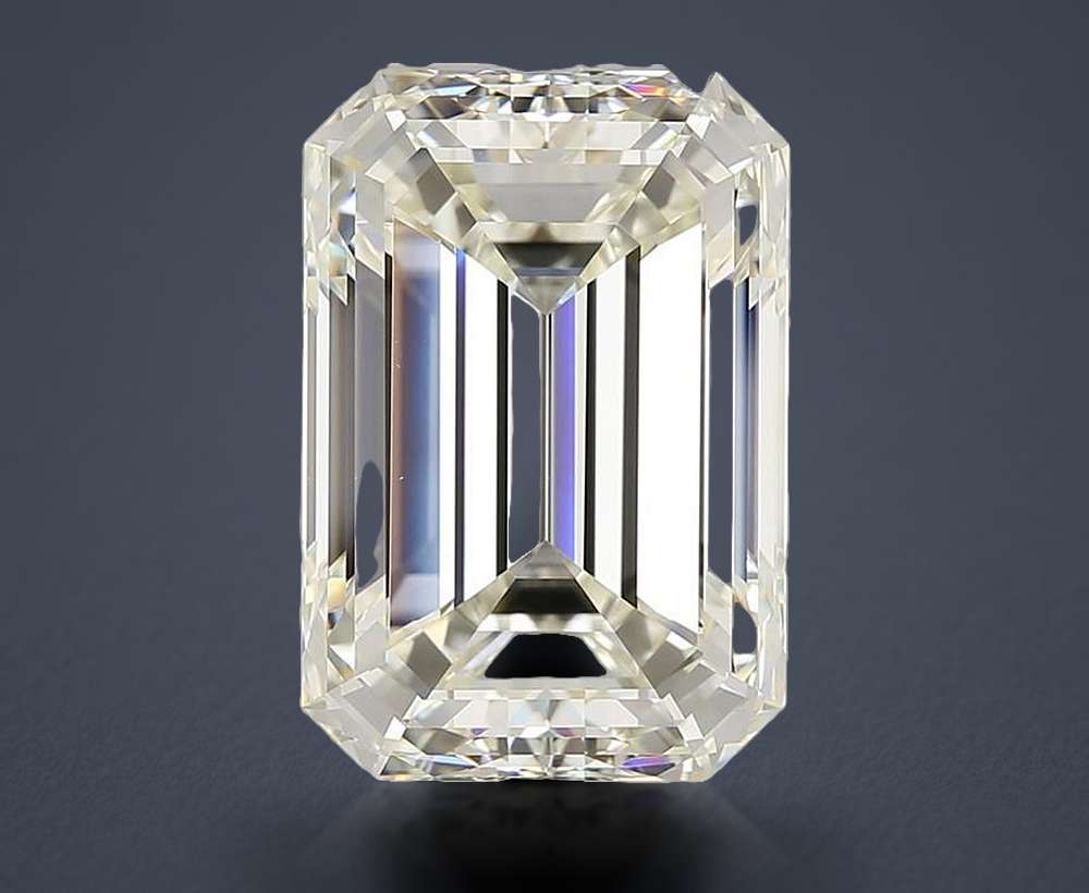10.05 Carat Emerald Natural Diamond