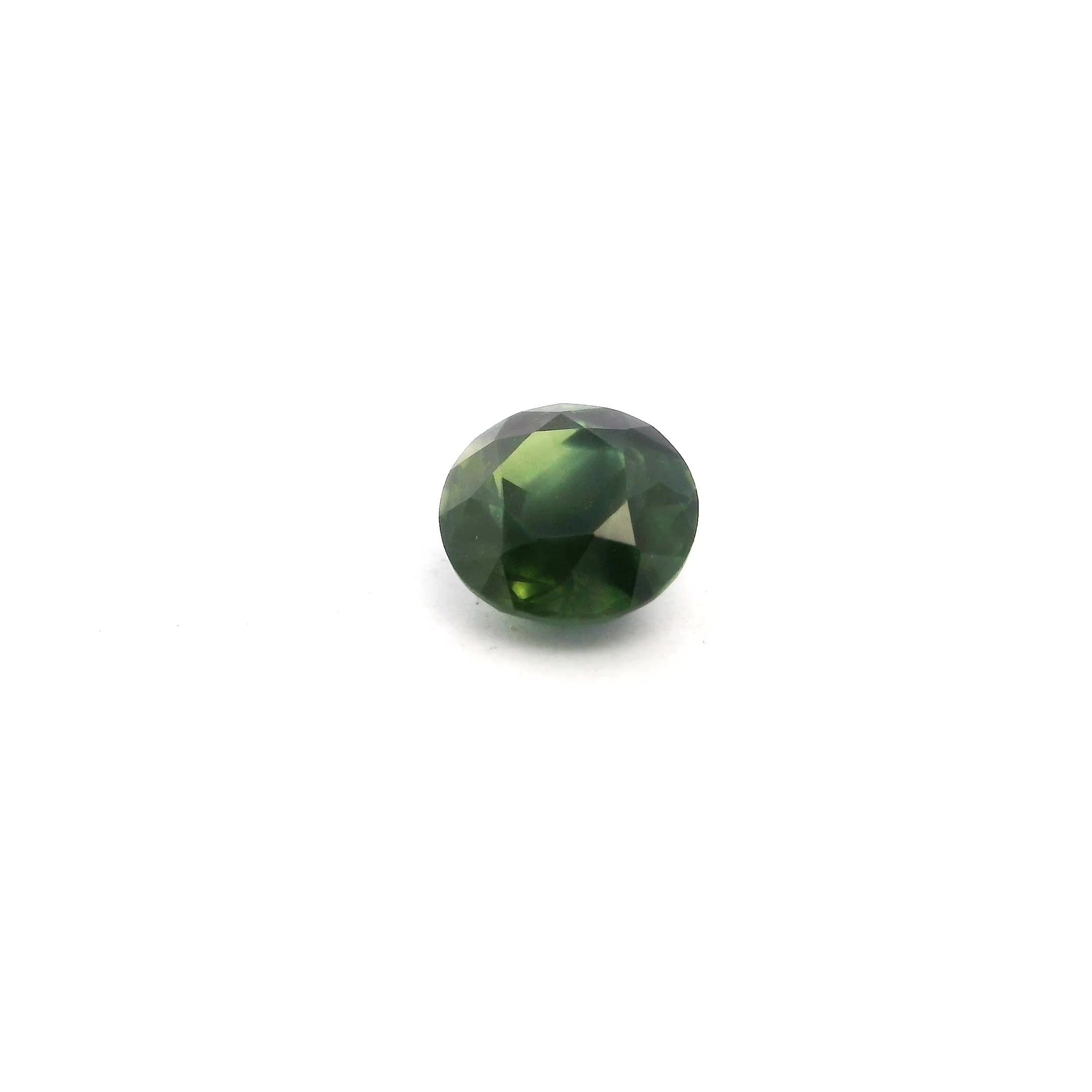 0.91 Carat Green Round Sapphire