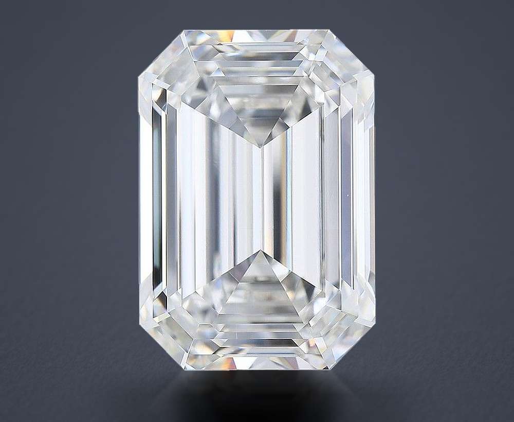 10.72 Carat Emerald Natural Diamond
