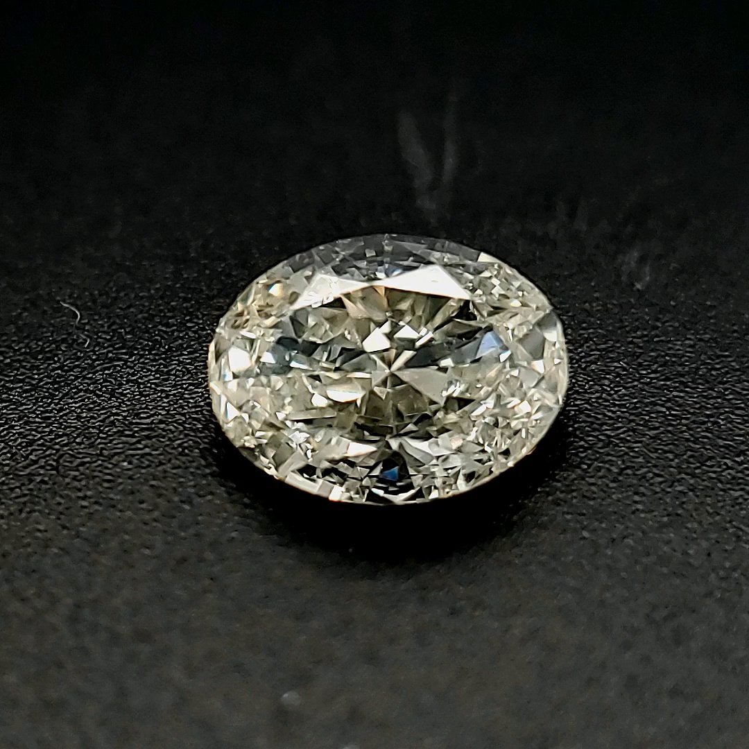 1.02ct I SI1 Rare Carat Ideal Cut Oval Diamond