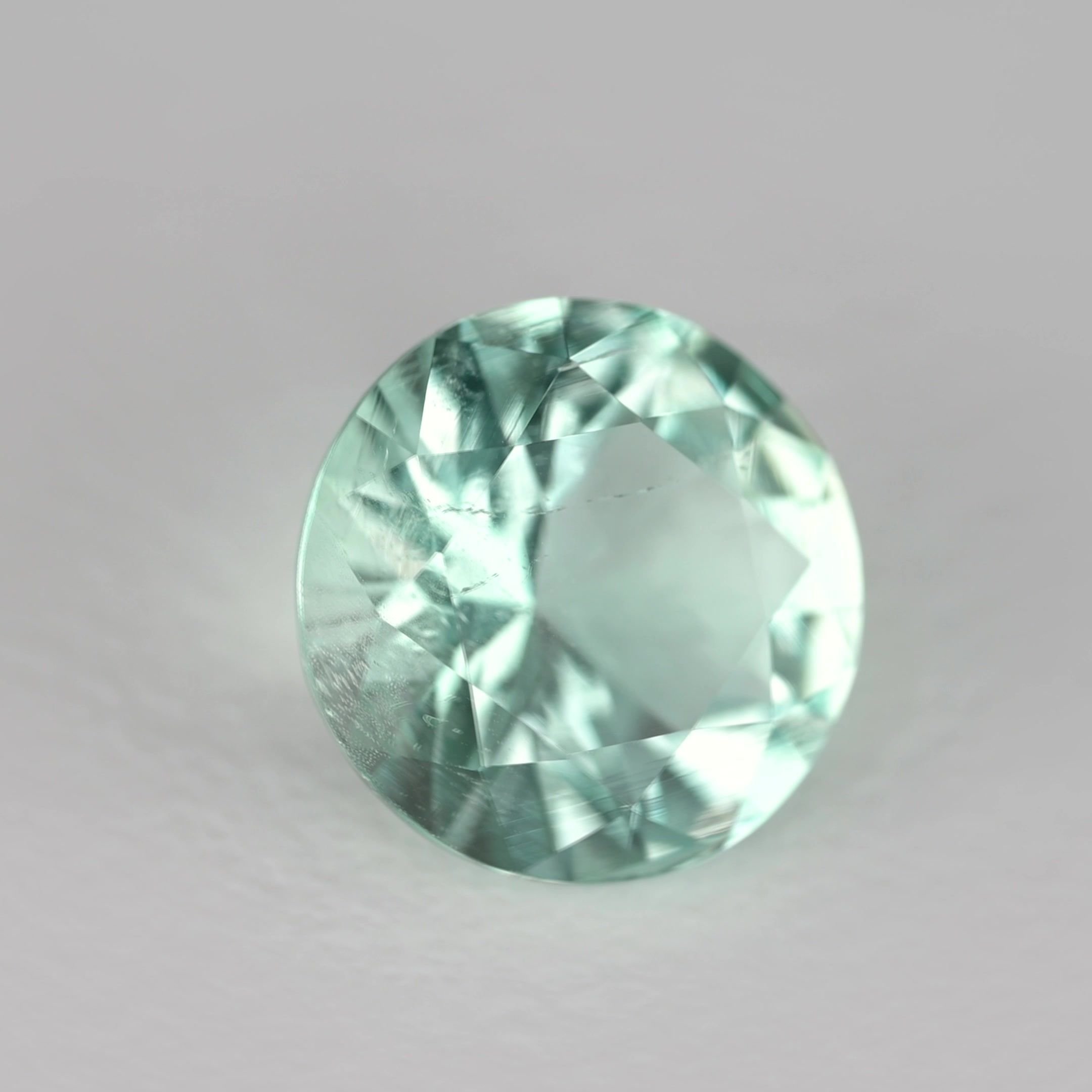 1.35 Carat Green Round Emerald