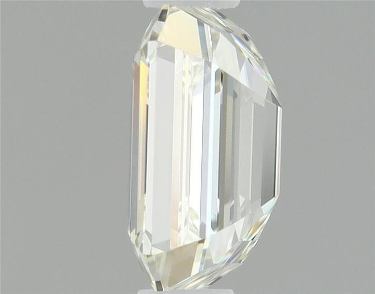 0.52 Carat Emerald Natural Diamond