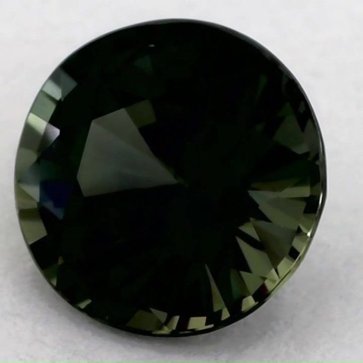 1.35 Carat Green Round Sapphire