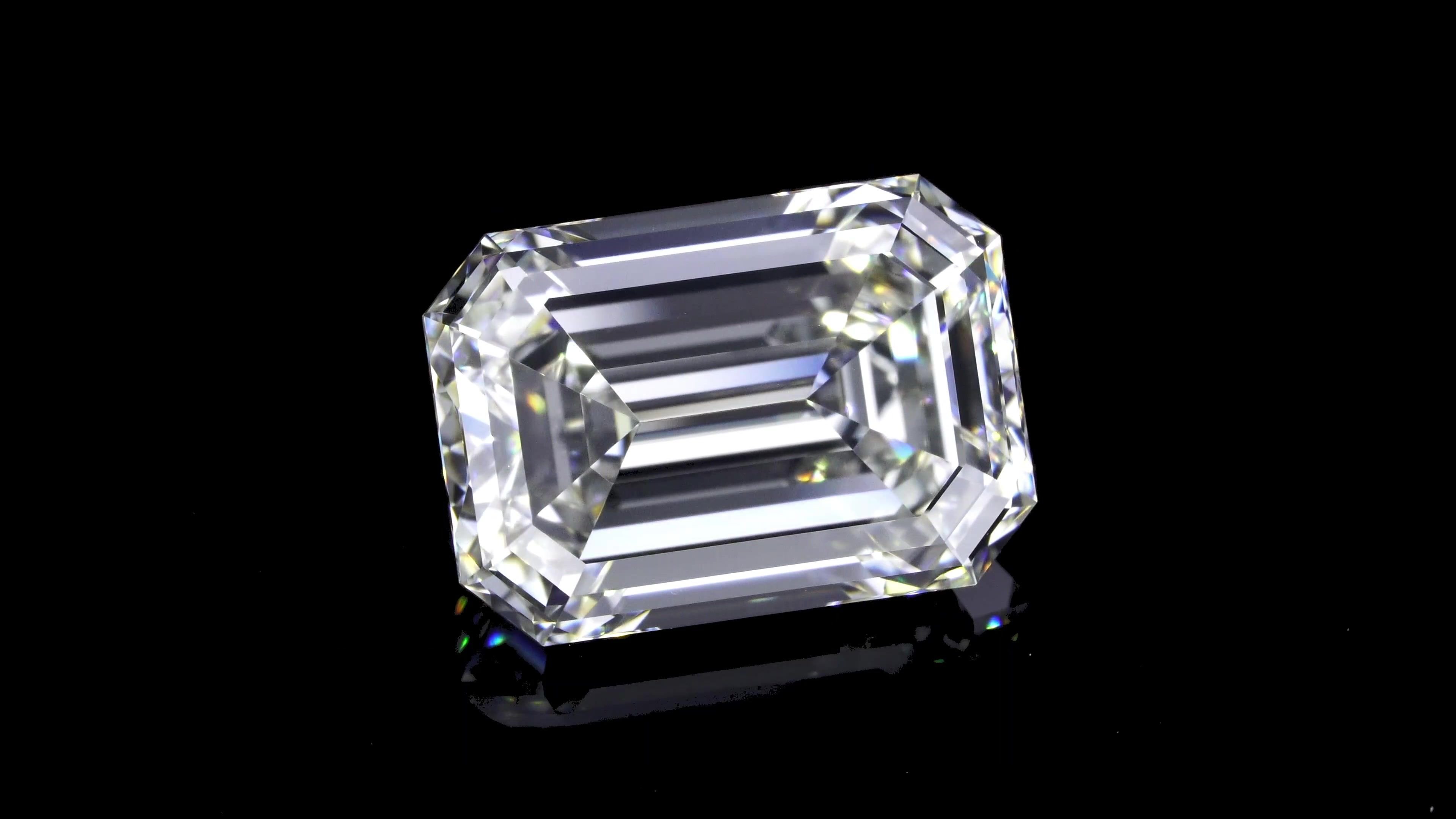 7.02 Carat Emerald Natural Diamond