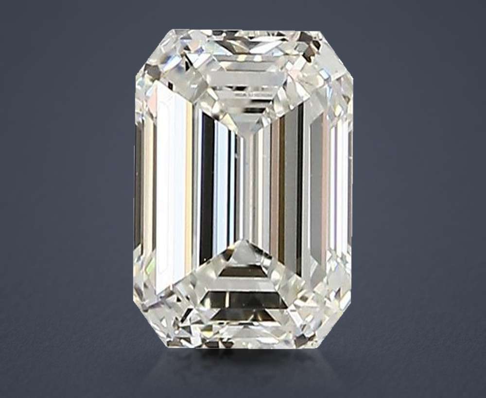 0.94 Carat Emerald Natural Diamond