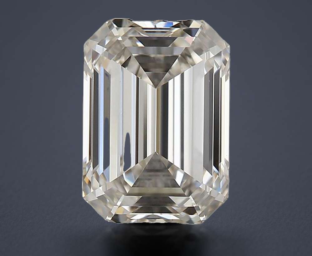 0.90 Carat Emerald Natural Diamond