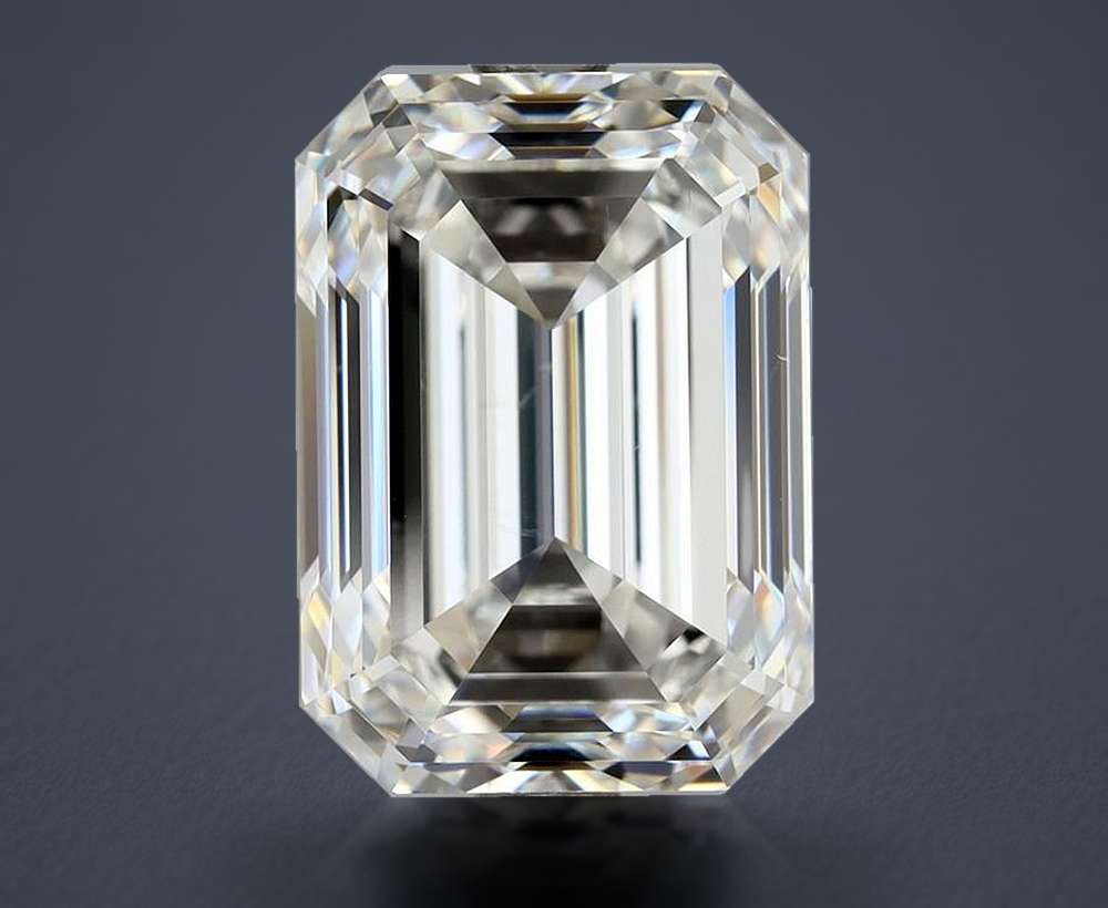 4.01 Carat Emerald Natural Diamond