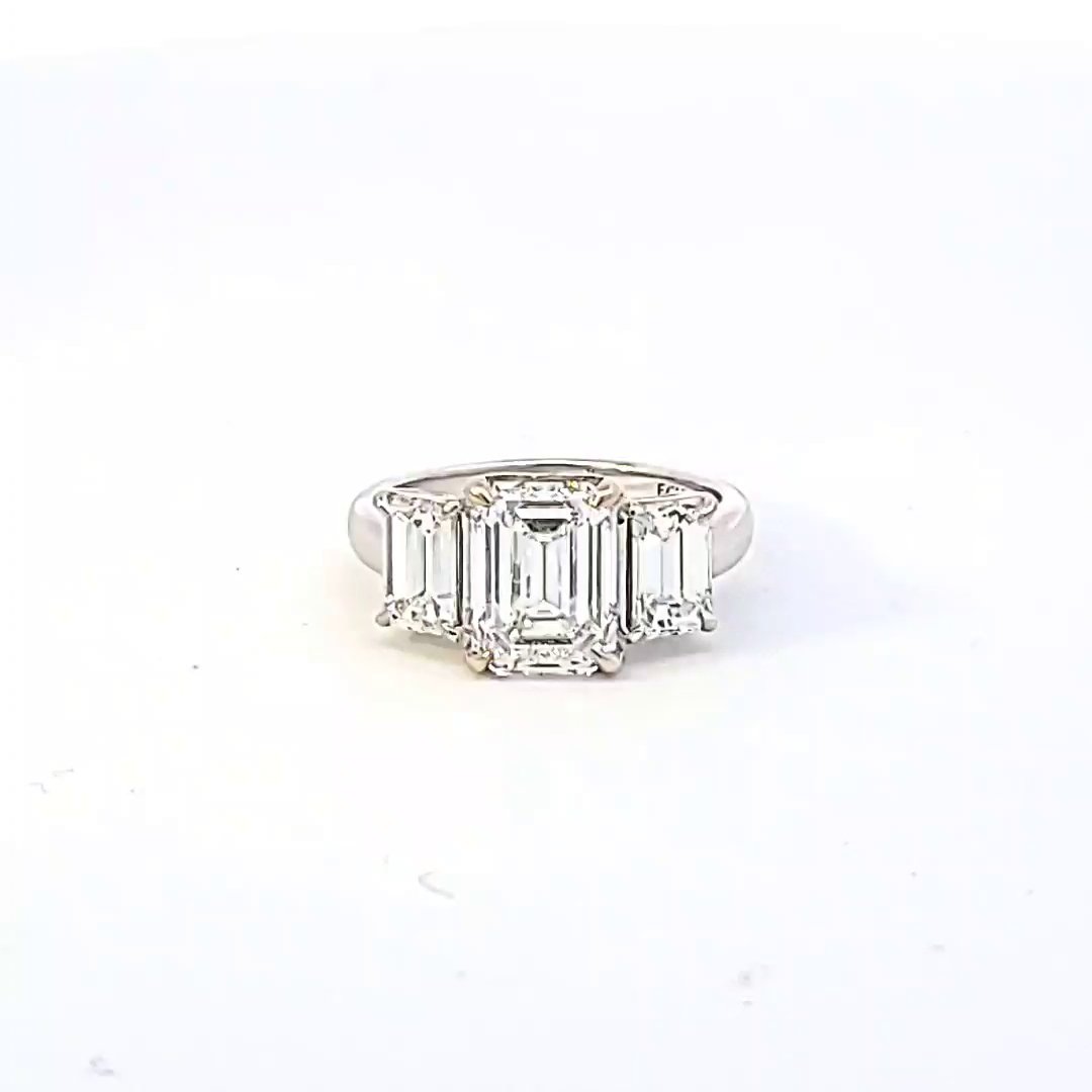 3.01 Carat Emerald Natural Diamond