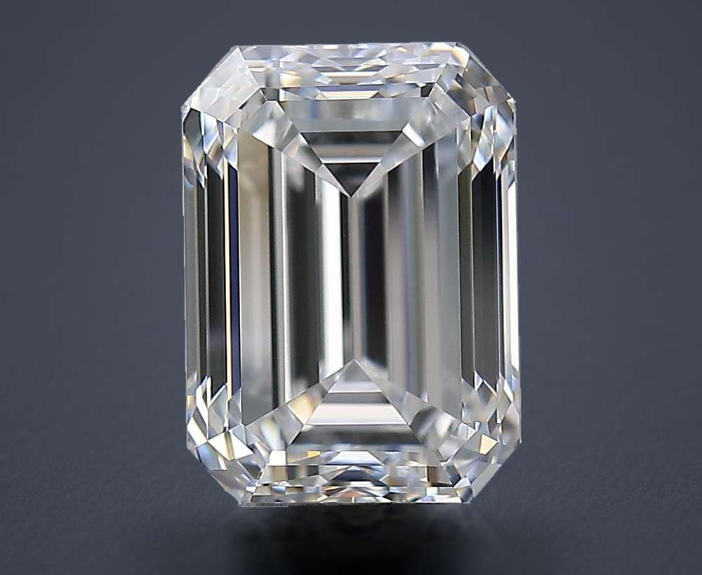 5.01 Carat Emerald Natural Diamond