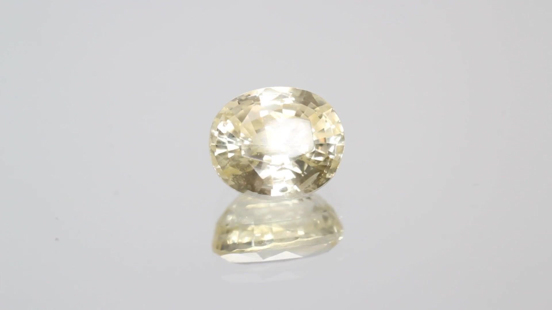 2.89 Carat Light Yellow Oval Sapphire