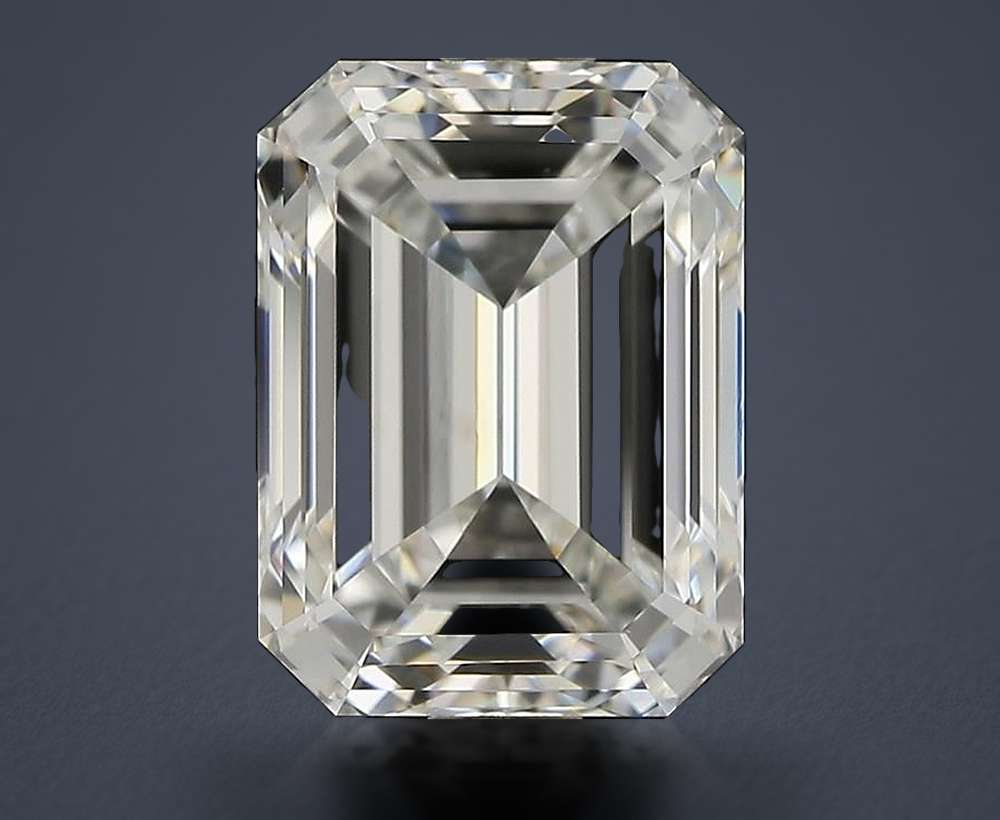 2.00 Carat Emerald Natural Diamond