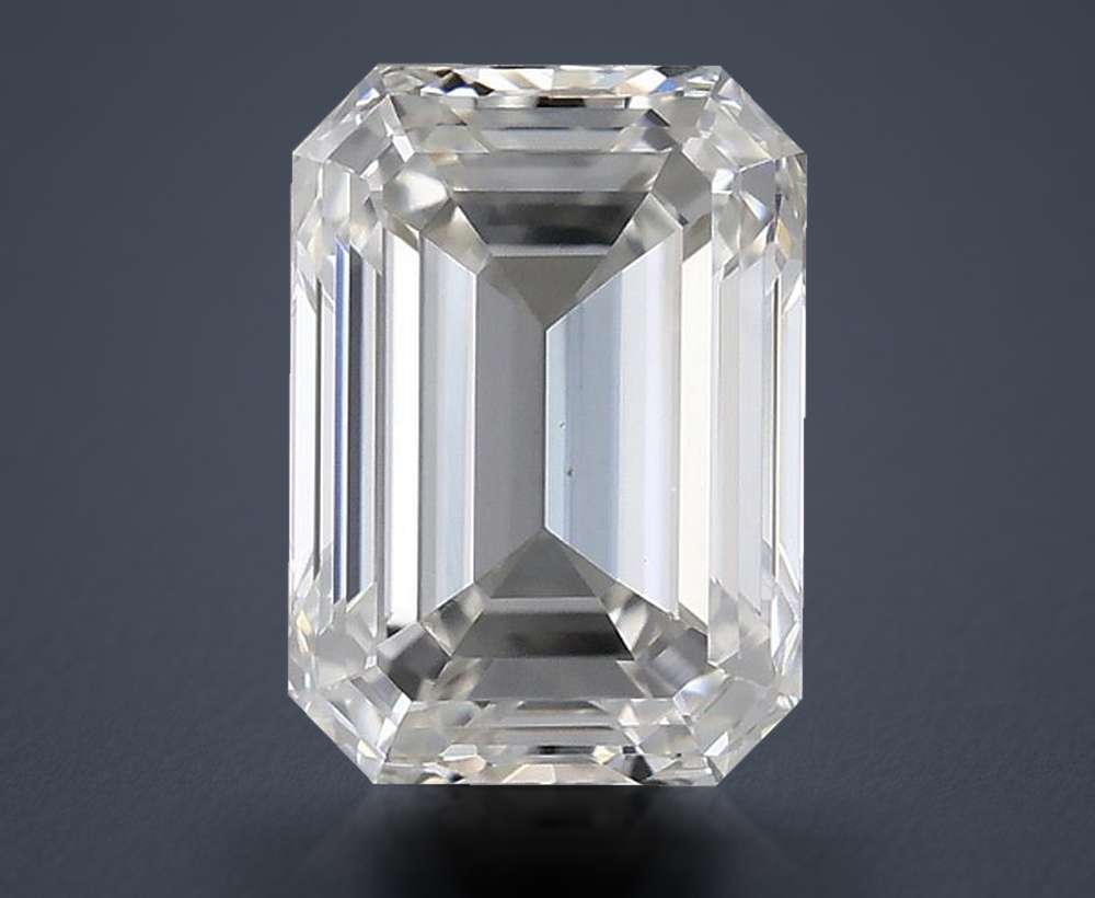 0.90 Carat Emerald Natural Diamond
