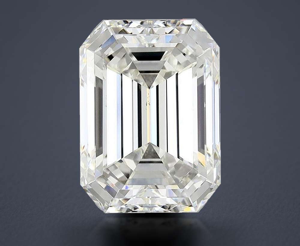 1.90 Carat Emerald Natural Diamond