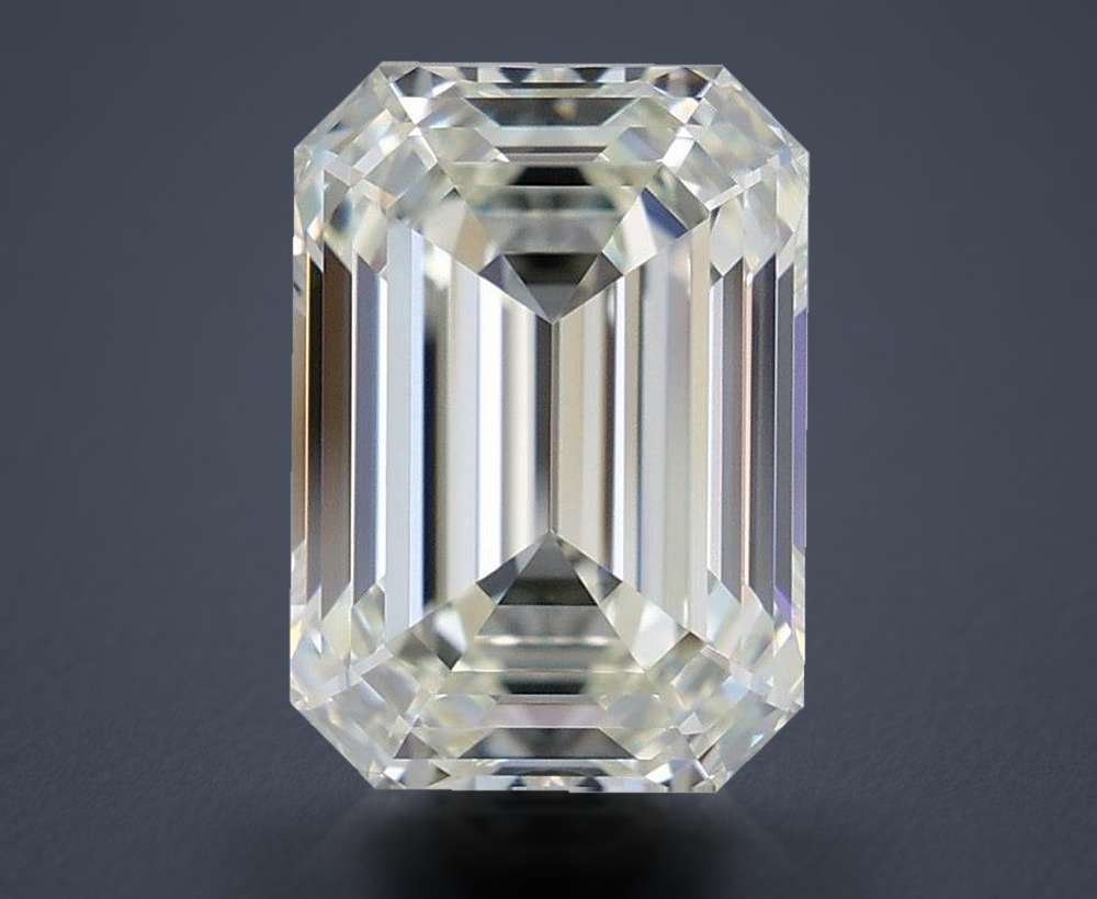 3.27 Carat Emerald Natural Diamond