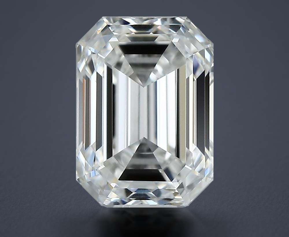 0.70 Carat Emerald Natural Diamond