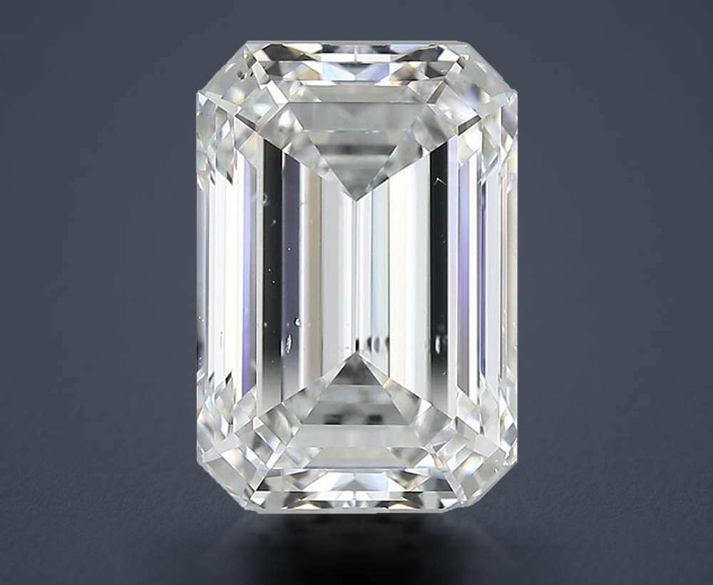 7.02 Carat Emerald Natural Diamond