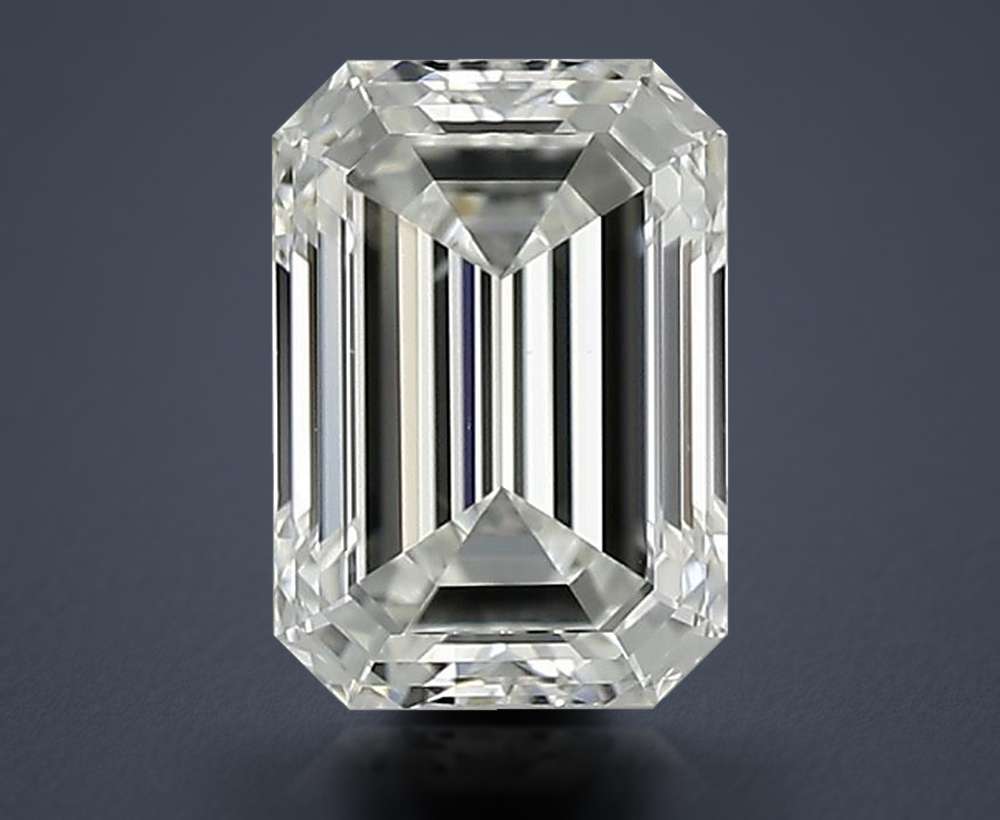 0.70 Carat Emerald Natural Diamond