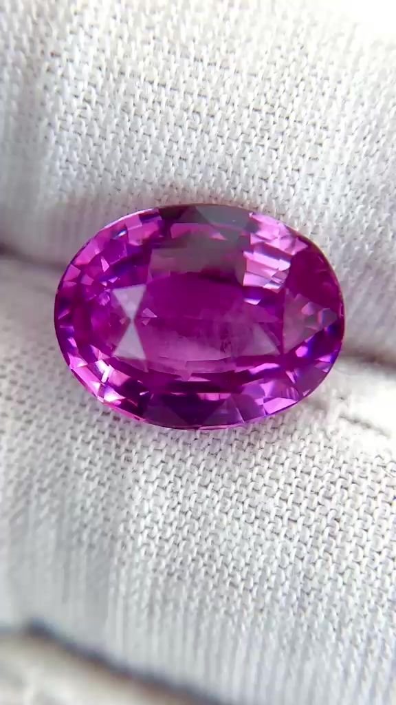 10.00 Carat Pink Oval Sapphire