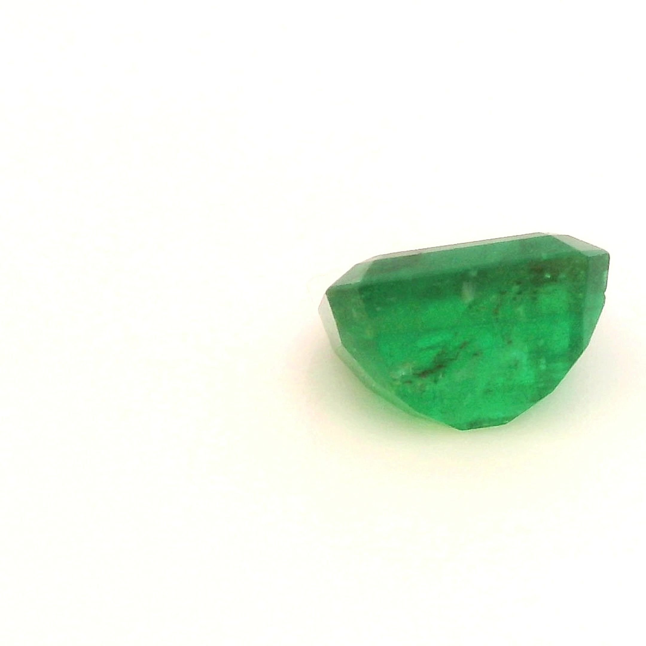 0.76 Carat Green Emerald-Cut Emerald