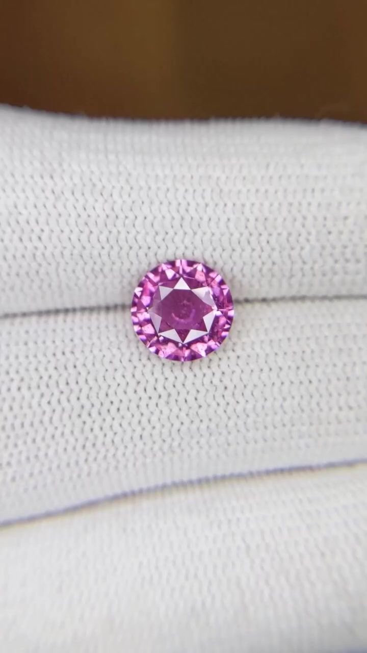 2.53 Carat Pink Round Sapphire