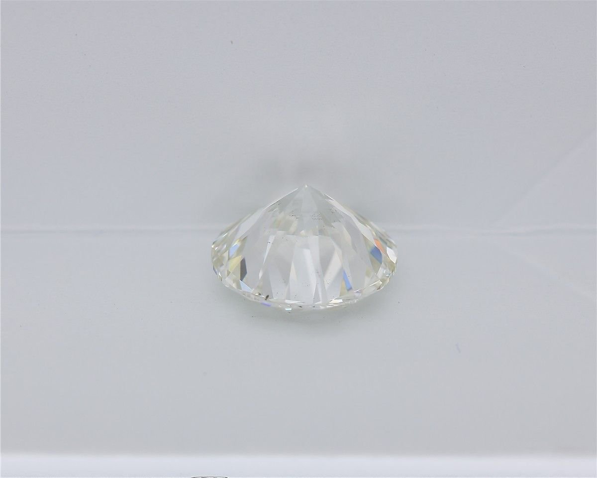 5.02 Carat Round Natural Diamond