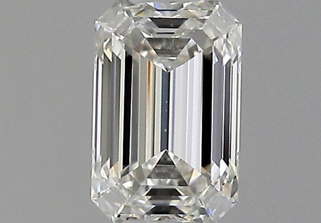 0.81 Carat Emerald Natural Diamond