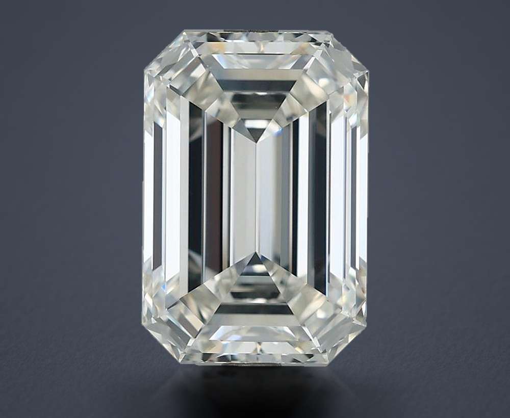 5.05 Carat Emerald Natural Diamond