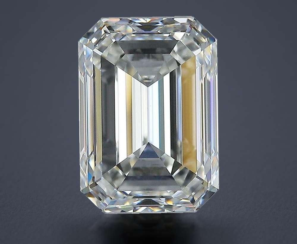 5.01 Carat Emerald Natural Diamond