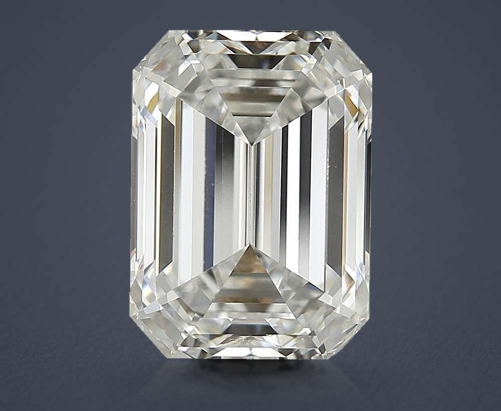 7.01 Carat Emerald Natural Diamond