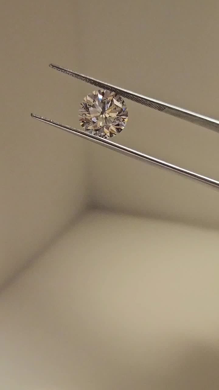 2.70ct E SI2 Excellent Cut Round Diamond