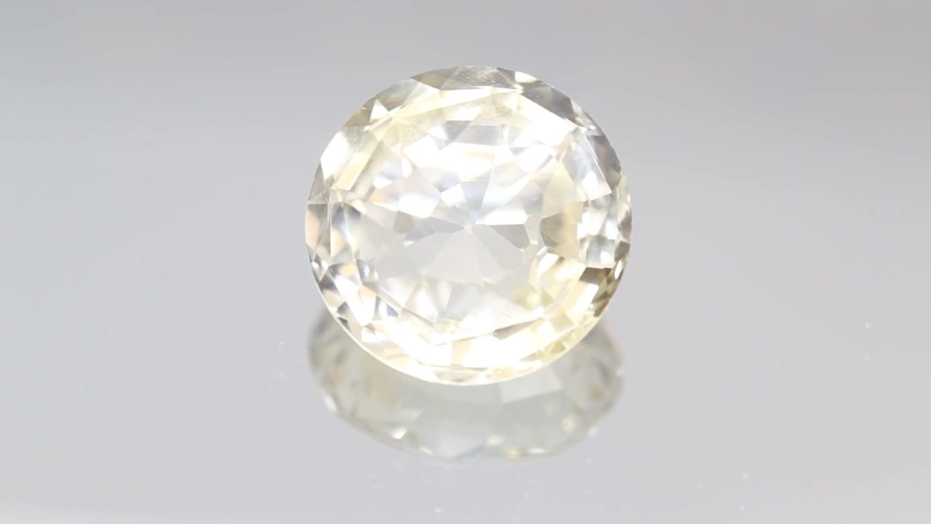 5.66 Carat Light Yellow Round Sapphire