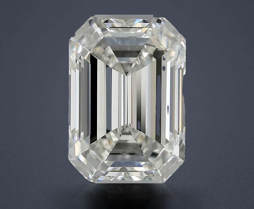 0.61 Carat Emerald Natural Diamond