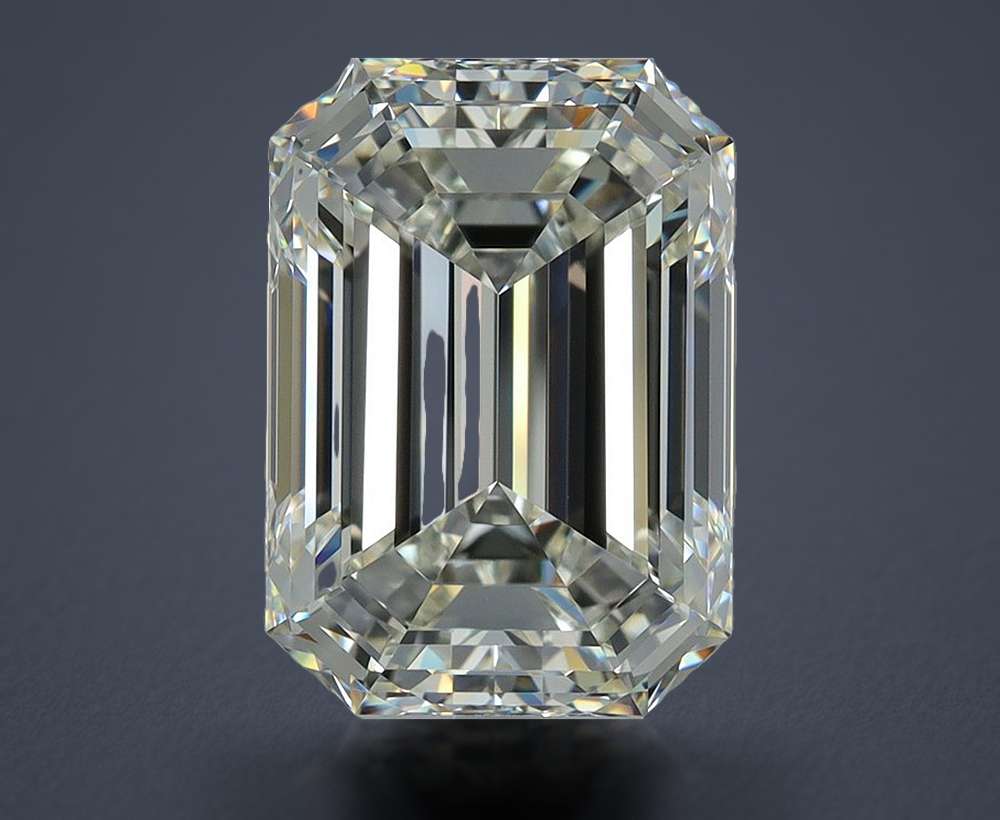 7.02 Carat Emerald Natural Diamond