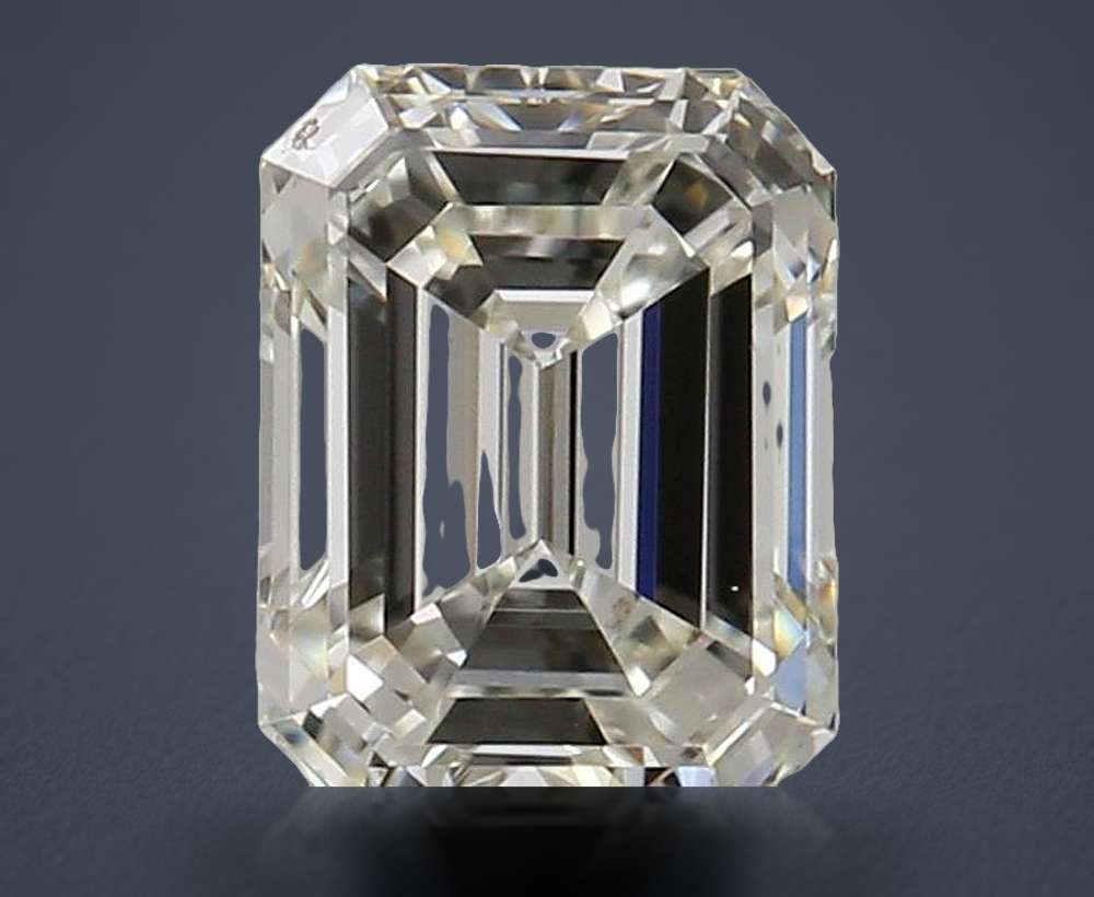 0.70 Carat Emerald Natural Diamond