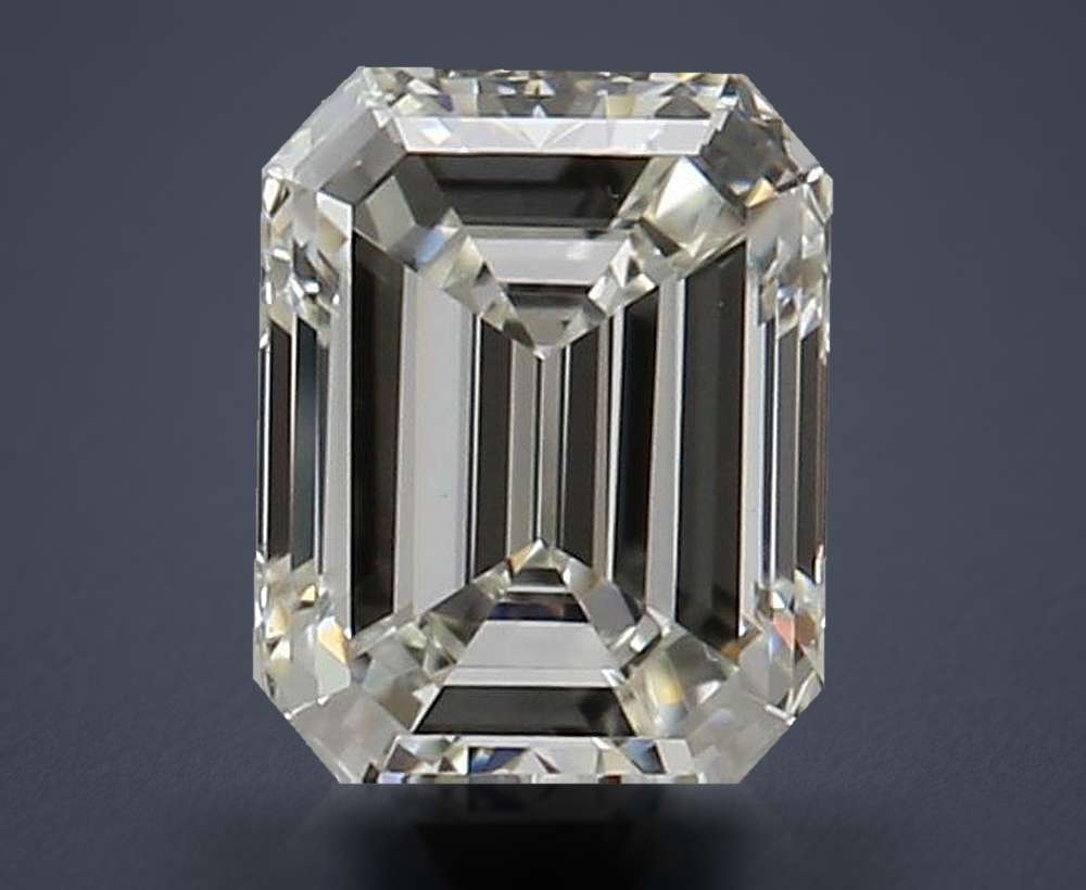 0.70 Carat Emerald Natural Diamond