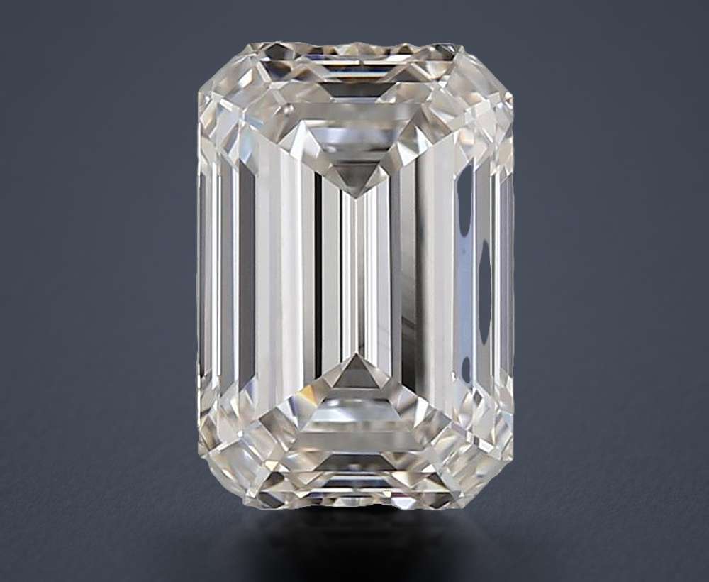 0.84 Carat Emerald Natural Diamond