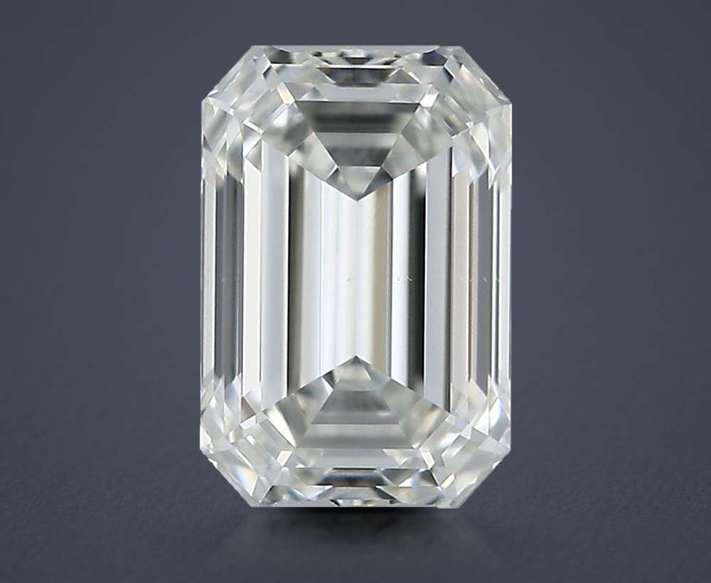 0.31 Carat Emerald Natural Diamond