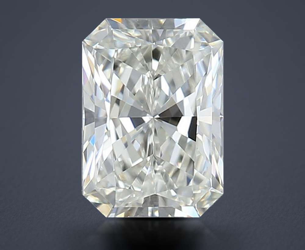 0.30 Carat Radiant Natural Diamond