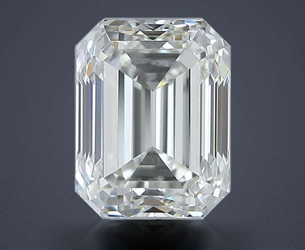 0.70 Carat Emerald Natural Diamond