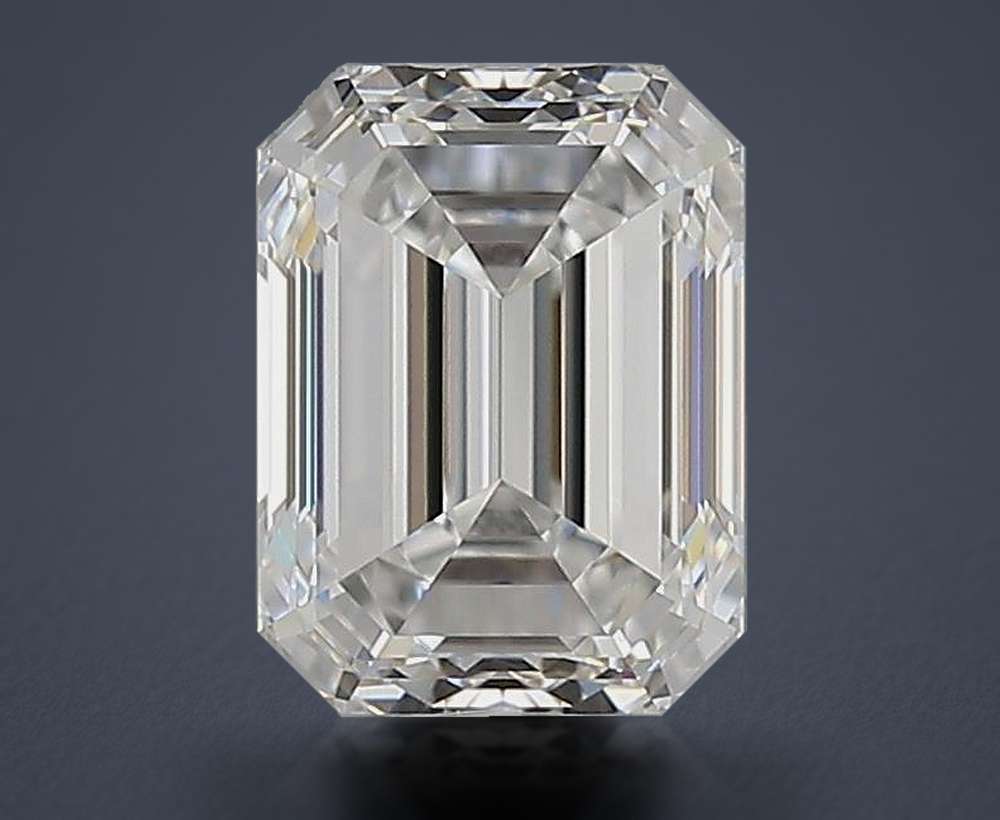 0.90 Carat Emerald Natural Diamond