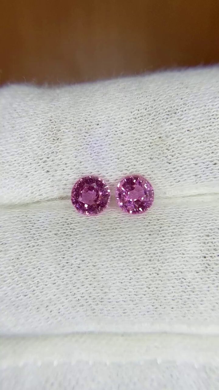 1.35 Carat Pink Round Sapphire