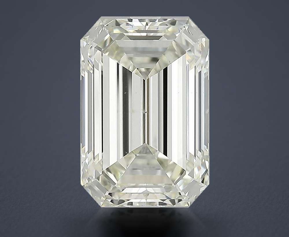 5.01 Carat Emerald Natural Diamond