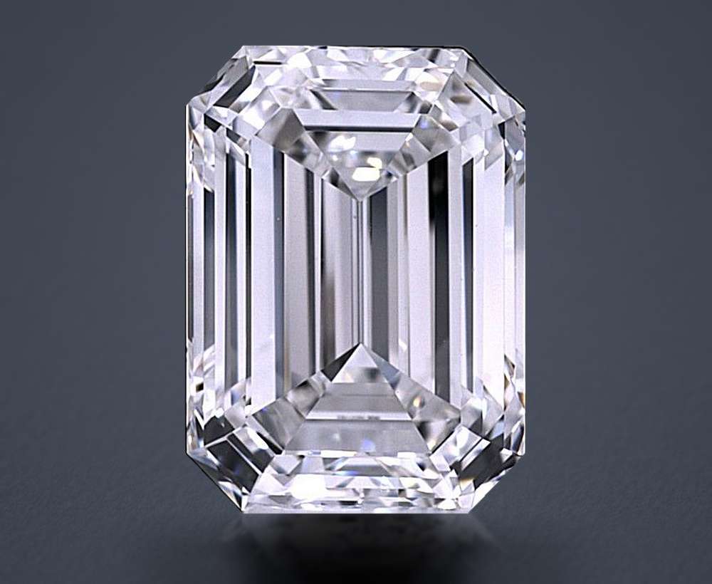 5.04 Carat Emerald Natural Diamond